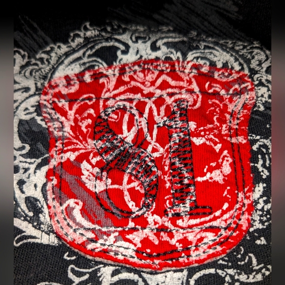 Guess Red 81 T-shirt 🖤 - Picture 3 of 4